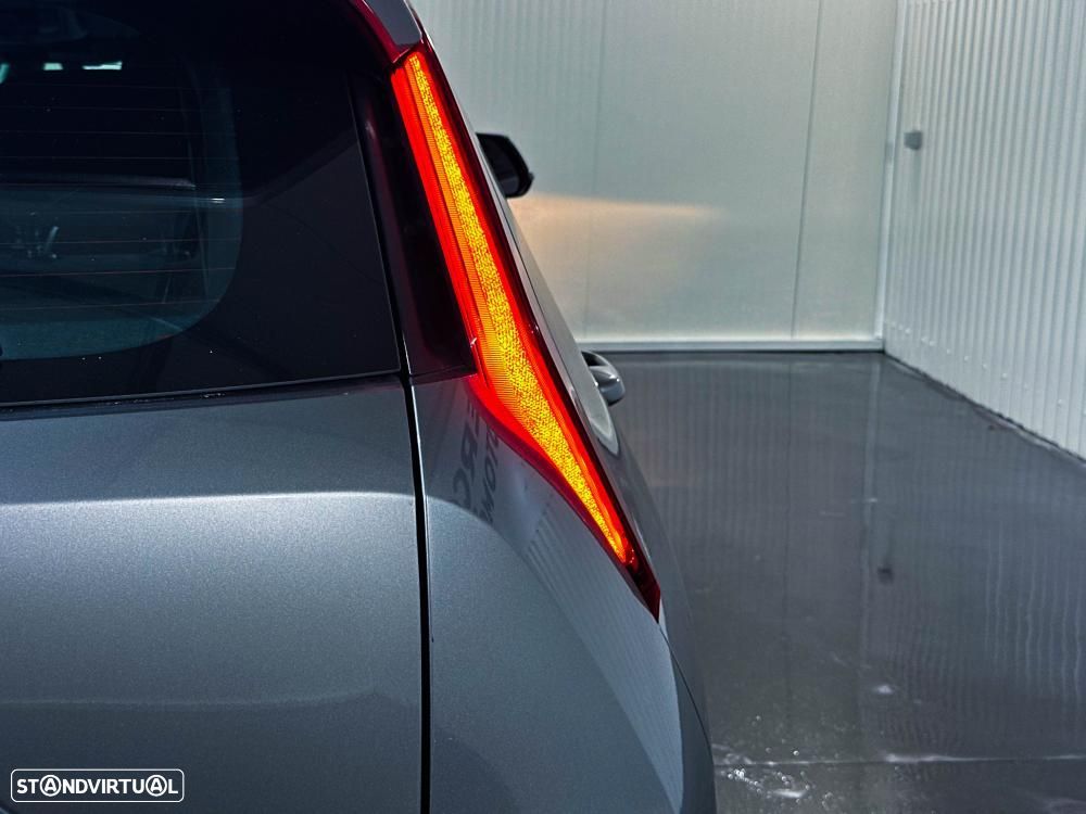 Kia Niro EV 64kWh Drive - 54