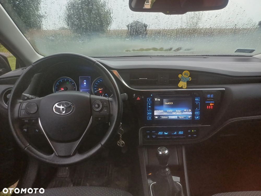Toyota Corolla - 8