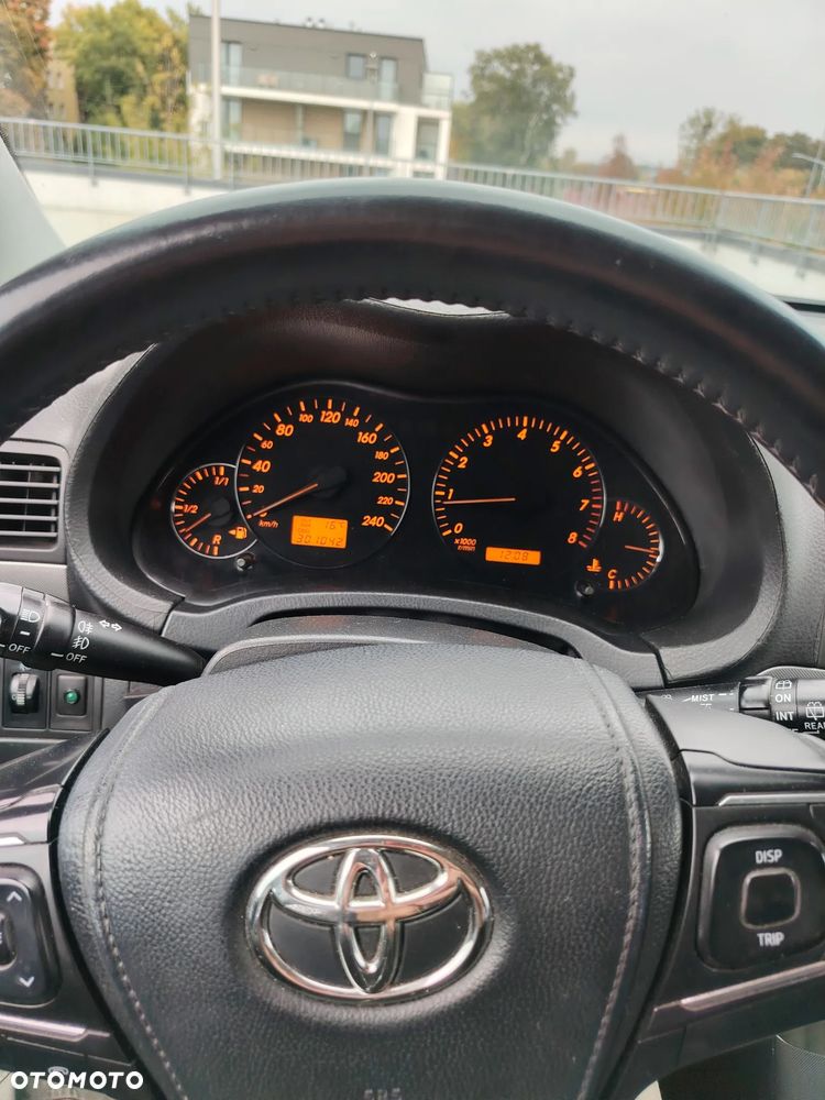 Toyota Avensis - 27