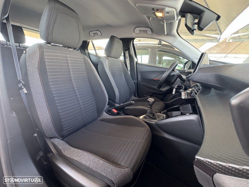 Peugeot 2008 1.2 PureTech Active Pack - 27