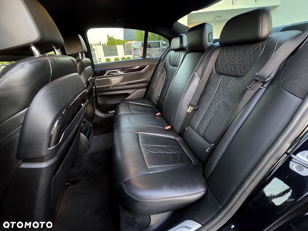 BMW Seria 7 730d xDrive - 38