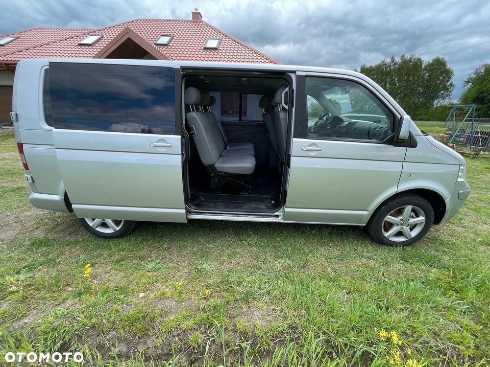 Volkswagen Caravelle - 4
