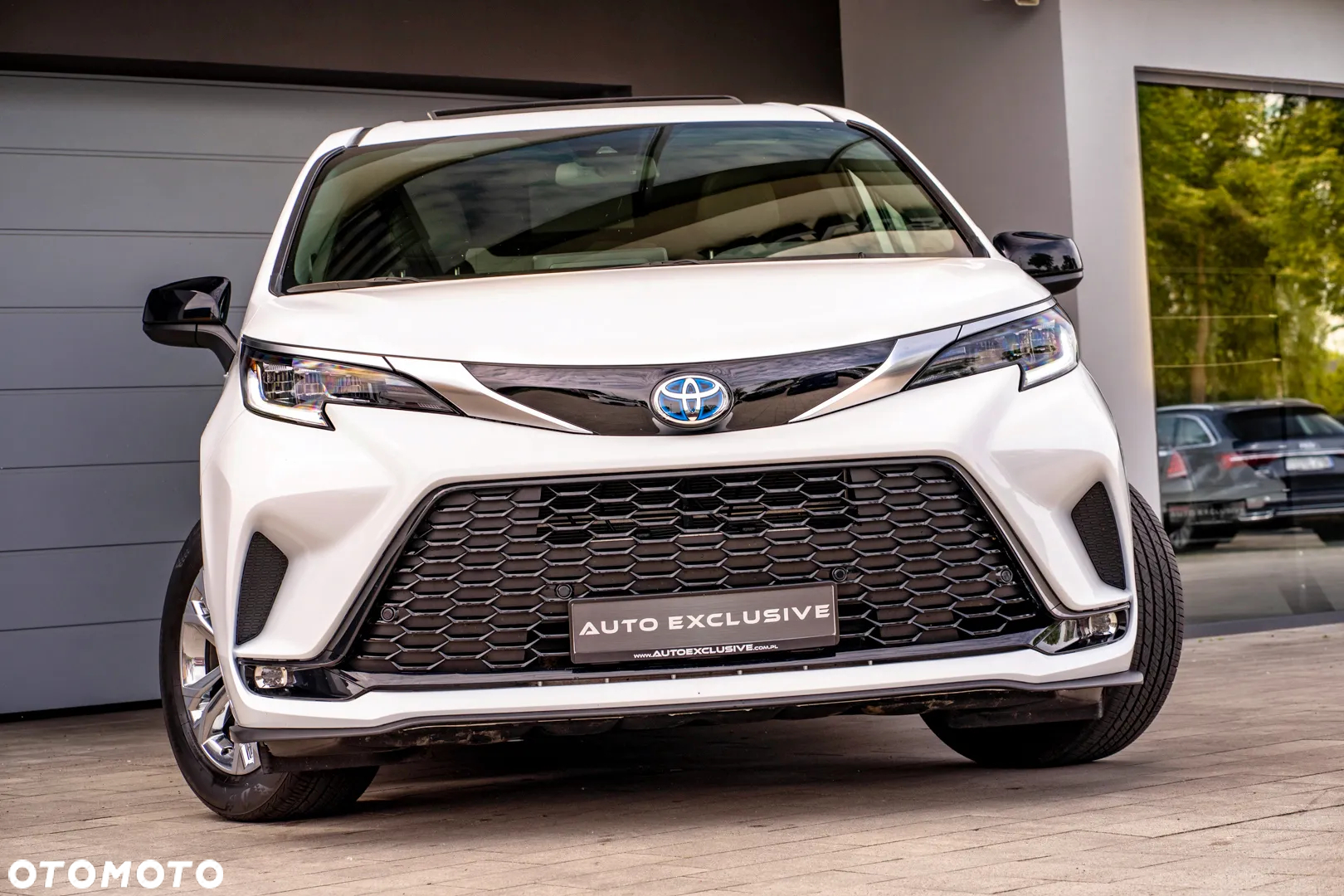 Toyota Sienna - 2