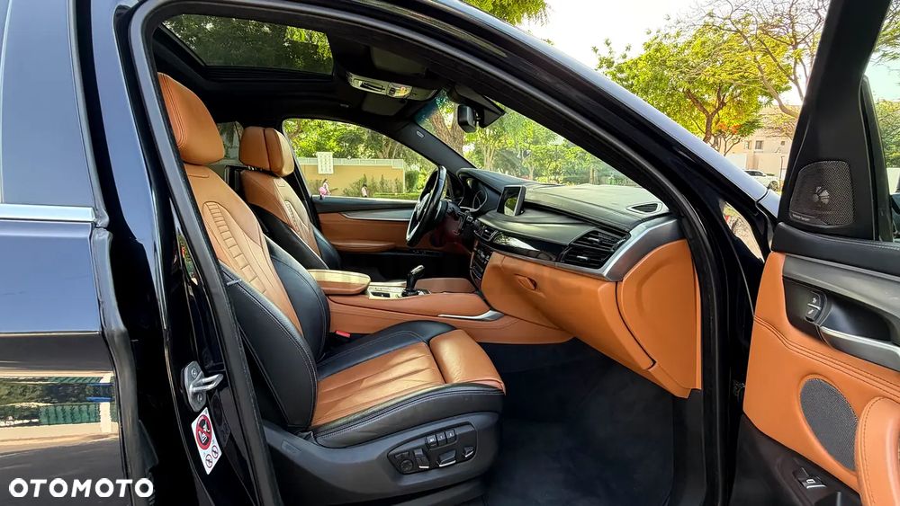 BMW X6 xDrive50i M Sport - 8
