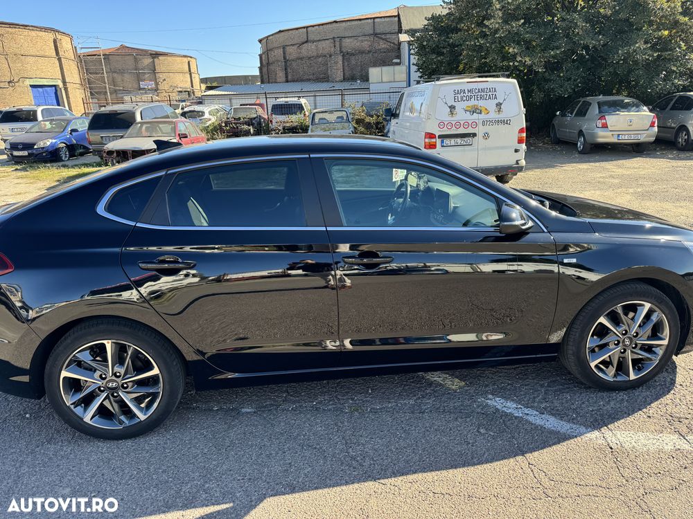 Hyundai i30 1.5 T-GDI MHEV 160CP 7DCT Exclusive - 11