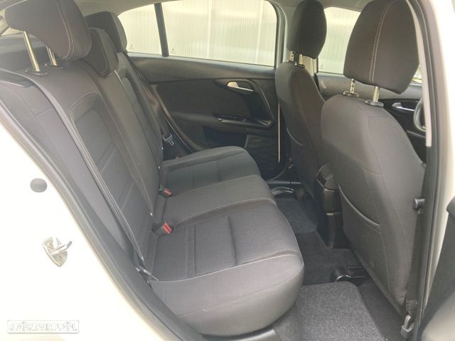 Fiat Tipo 1.3 M-Jet Easy - 32