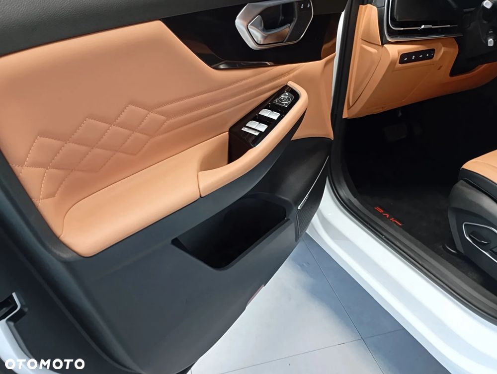 BAIC 7 1.5T Luxury DCT - 14
