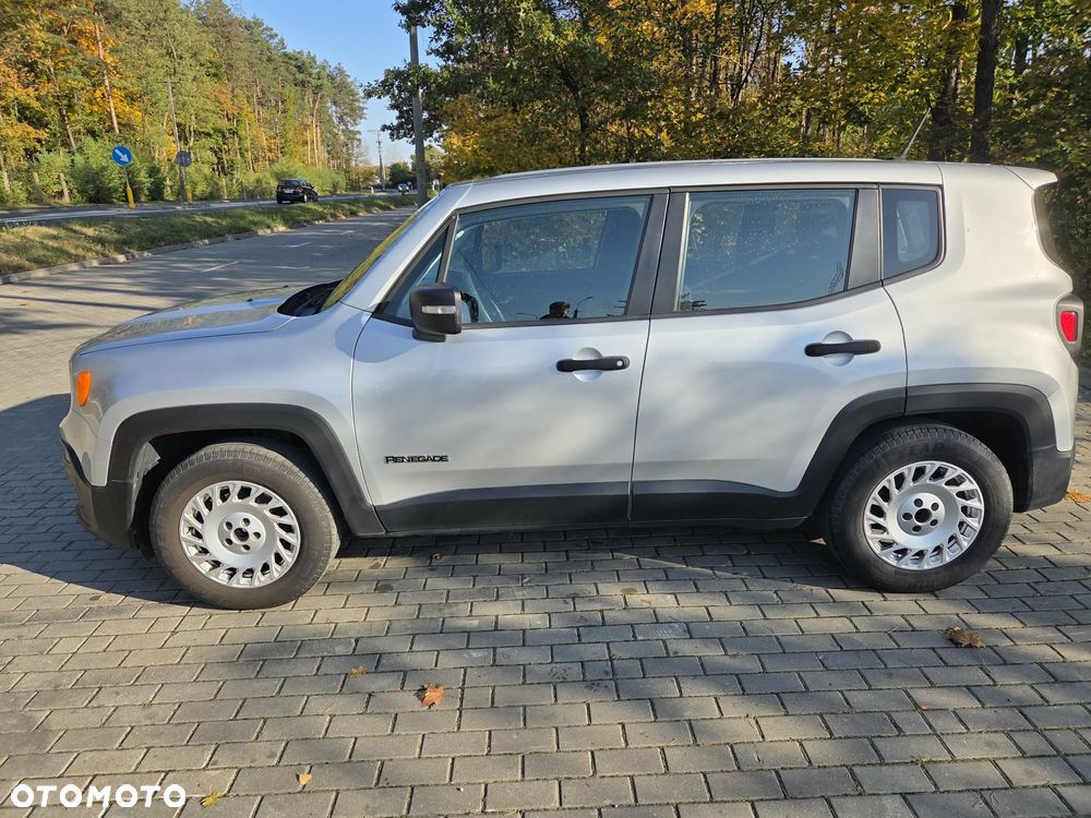 Jeep Renegade 1.6 E-TorQ Sport FWD - 8