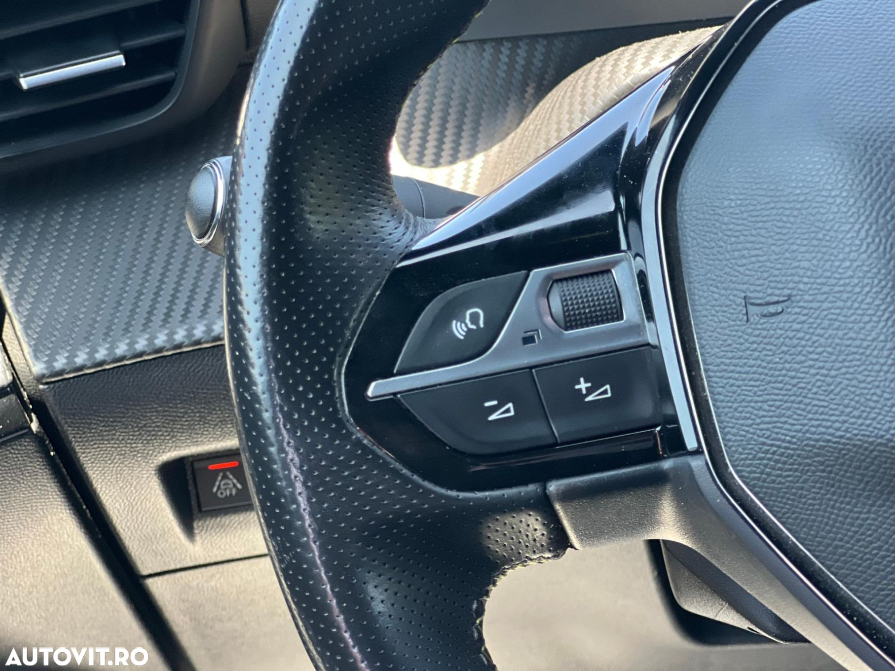 Peugeot 2008 1.2 PureTech Turbo S&S GT-Line - 29