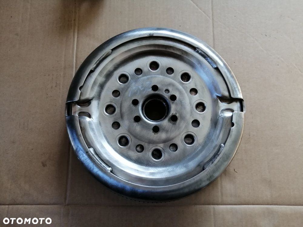 Skoda Octavia II 2.0 TDi koło dwumasowe Sachs plus sprzęgło komplet - 15