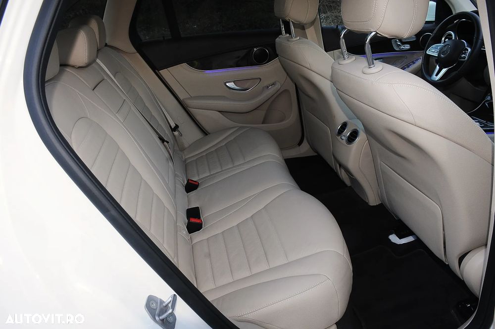 Mercedes-Benz GLC 300 e 4MATIC - 29