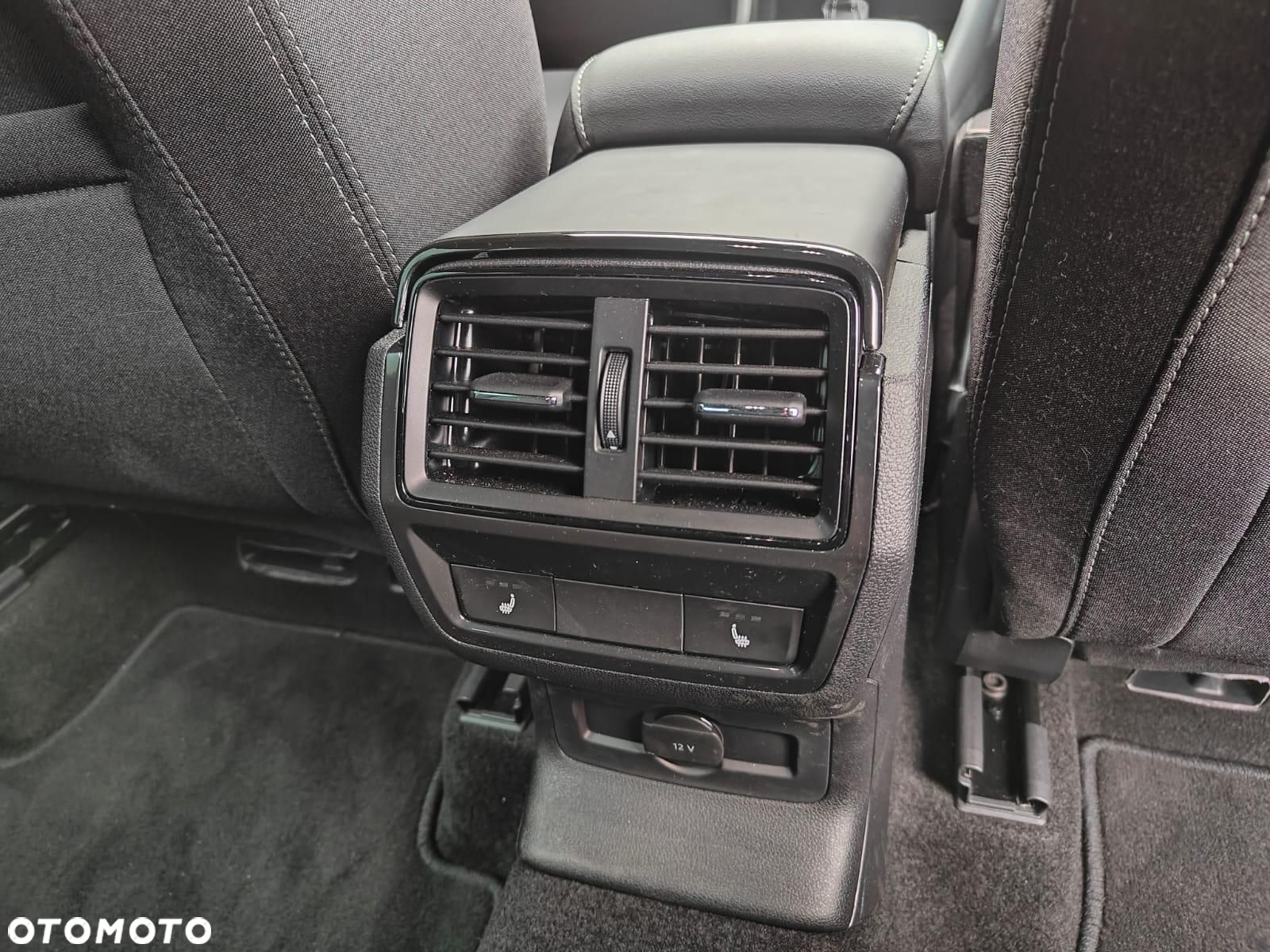 Skoda Karoq 1.5 TSI ACT Sportline DSG - 8