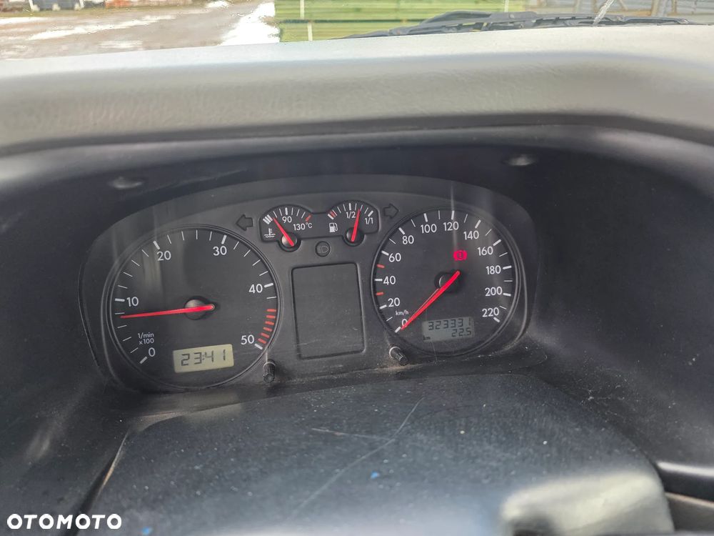 Volkswagen Transporter - 18