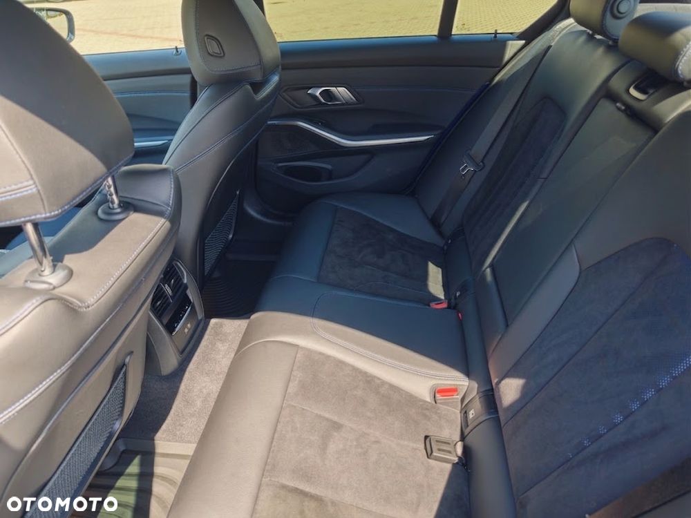 BMW Seria 3 320d xDrive mHEV M Sport sport - 14