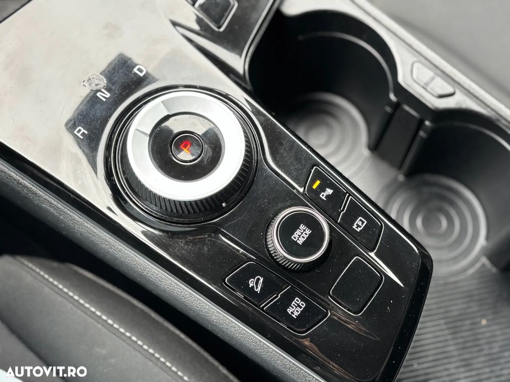 Kia Sportage 1.6 T-GDI HEV 6AT 4x2 Style - 23