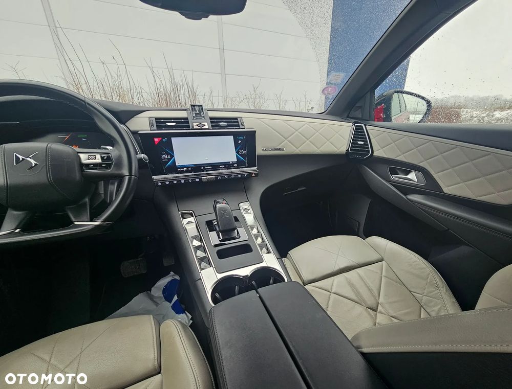 DS Automobiles DS 7 Crossback - 11