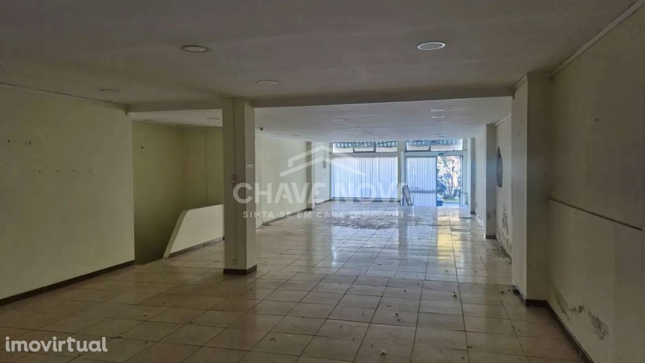 Espaço Comercial Premium no Coração de Espinho - Grande imagem: 2/8