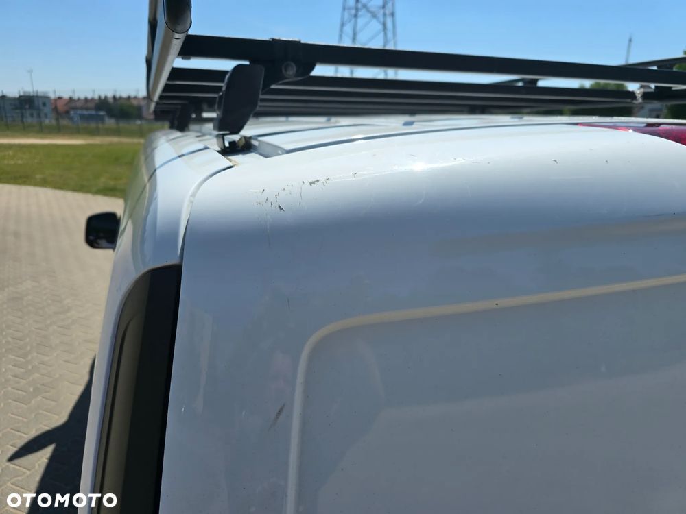 Ford Transit Connect - 8