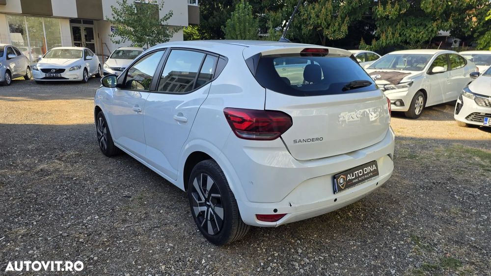 Dacia Sandero - 5