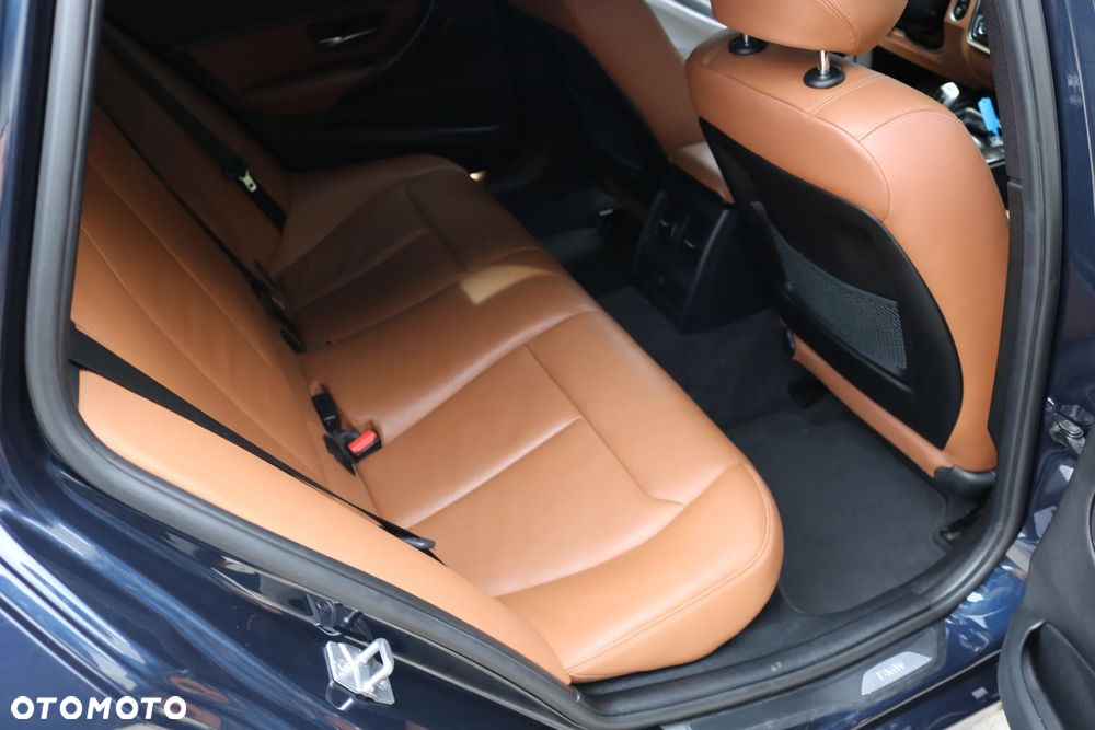 BMW Seria 3 - 10