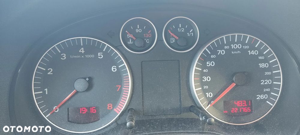 Audi A3 3-drzwiowe 1.6 Ambiente - 13