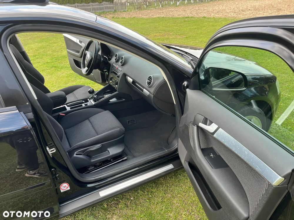 Audi A3 Sportback 1.6 S line Sportpaket plus - 7