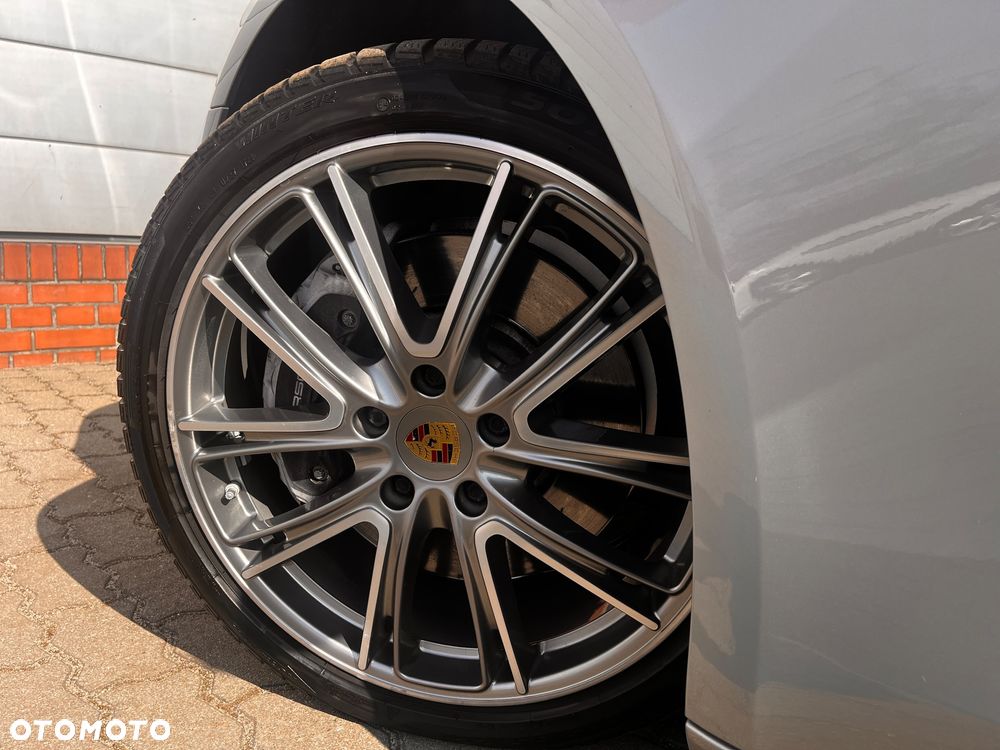 Porsche Panamera - 3