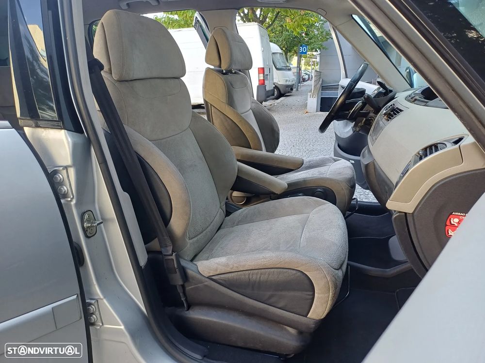 Citroën C4 Grand Picasso 2.0 HDi Exclusive CMP6 - 31