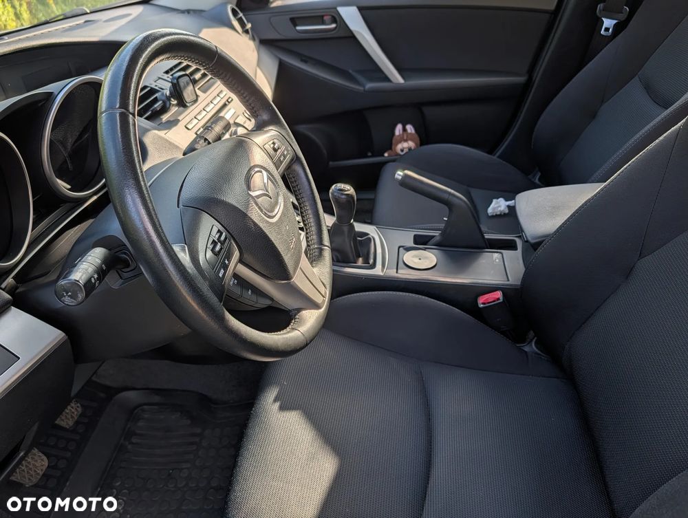 Mazda 3 1.6 Exclusive + - 13