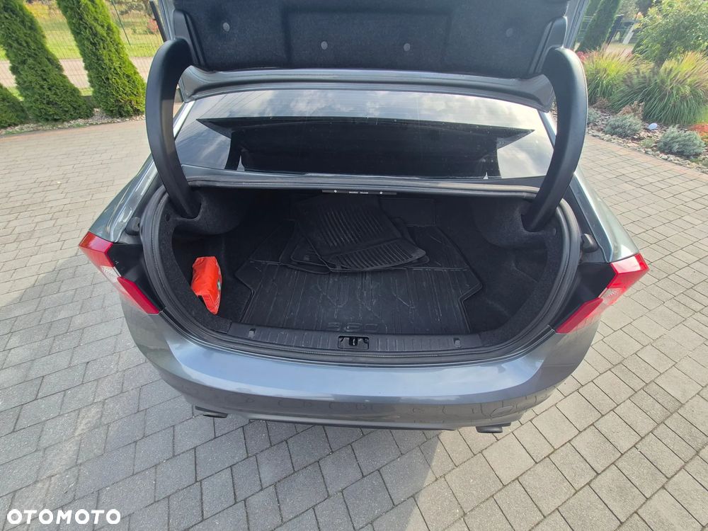 Volvo S60 - 9