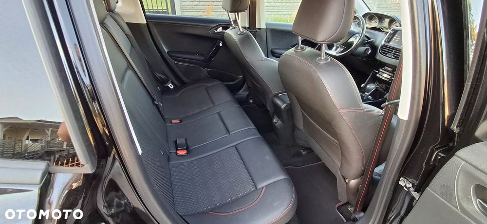 Peugeot 2008 PureTech 110 Stop&Start EAT6 GT-Line Edition - 14