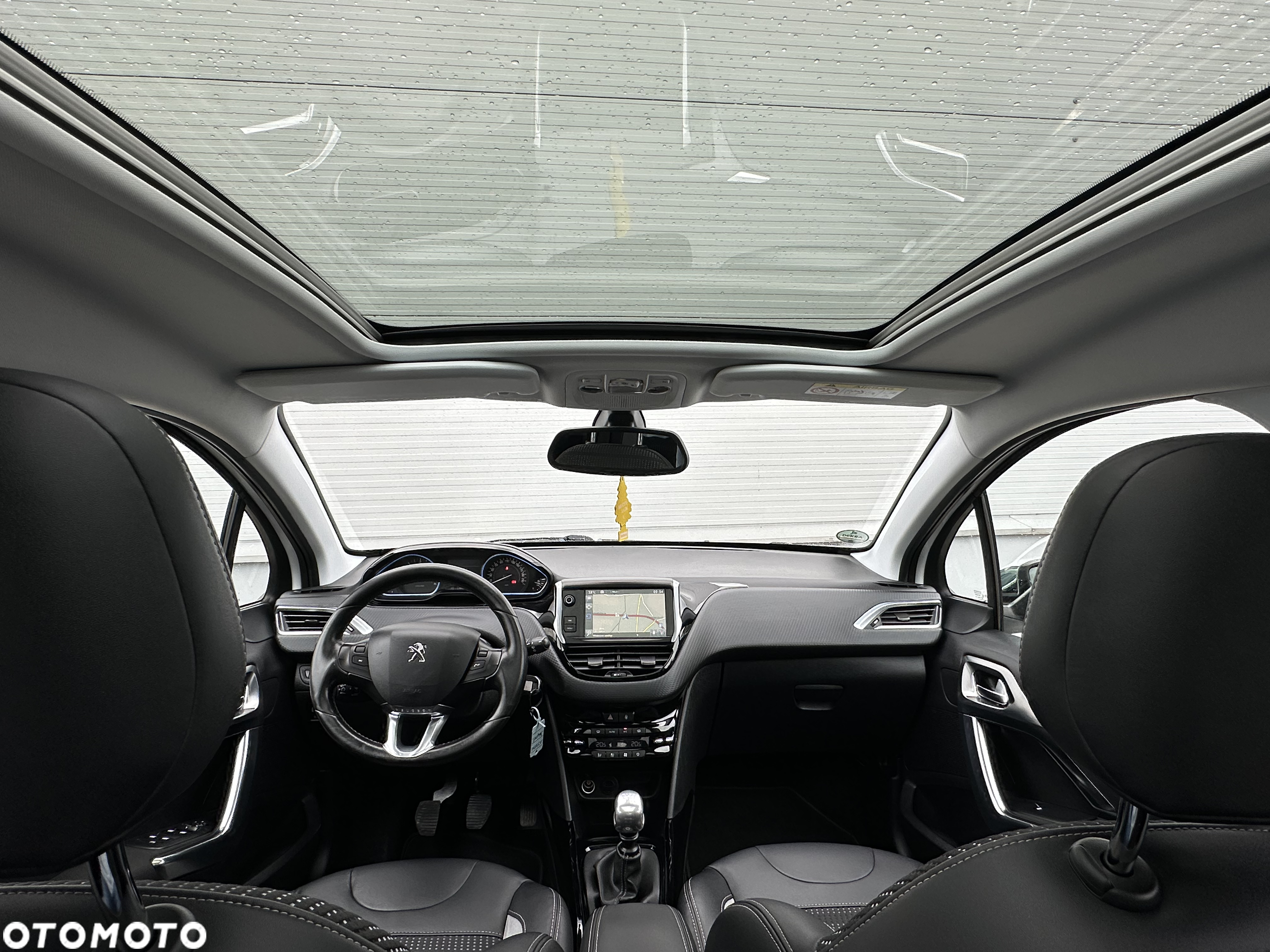 Peugeot 2008 1.6 BlueHDi Allure - 12