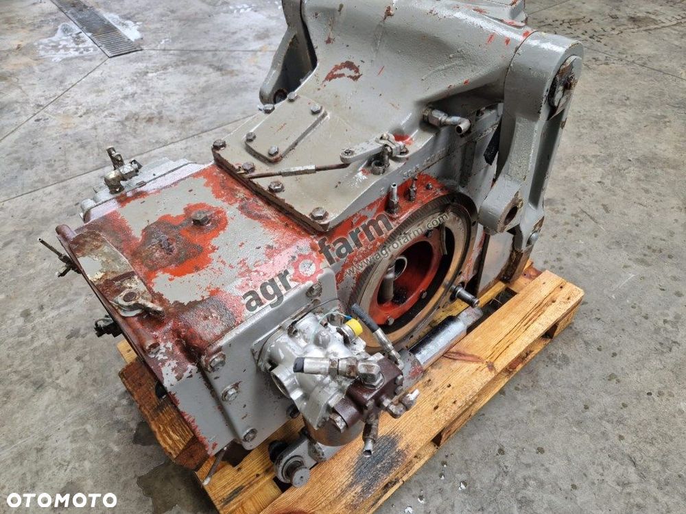 Tylny most Massey Ferguson 2640 - 4