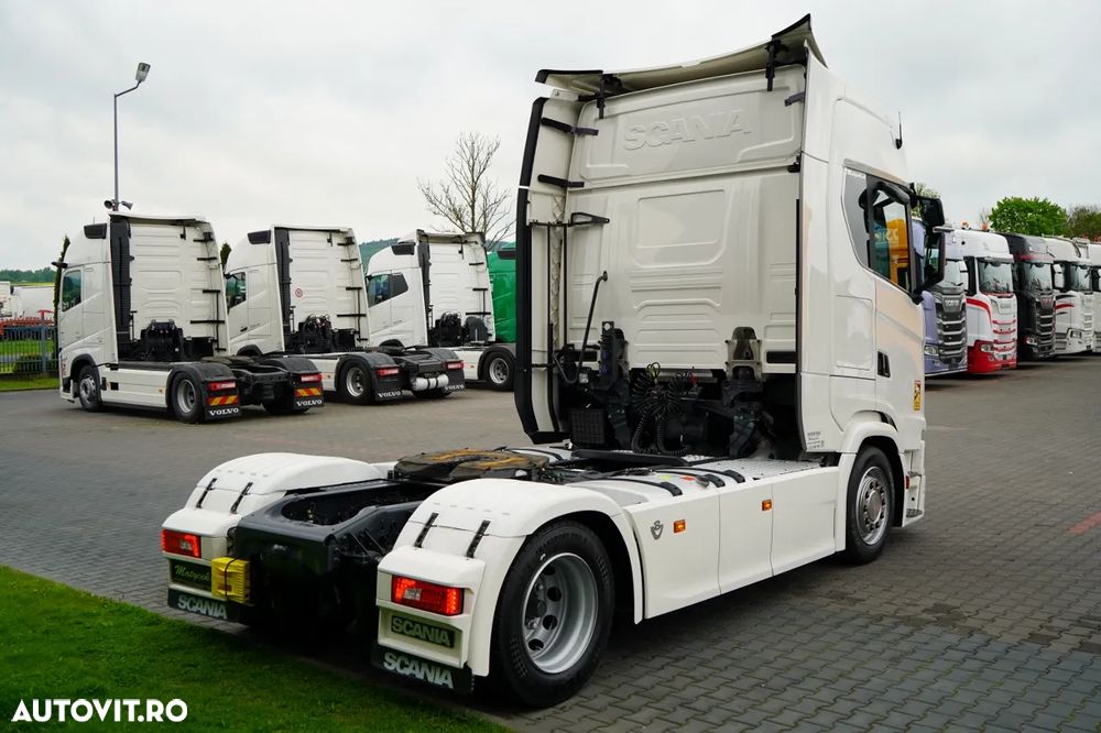Scania S 530 / V8 / RETARDER / I-PARK COOL / PLATĂ JOSĂ / PIELE / - 9