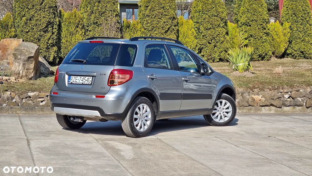 Suzuki SX4 1.6 VVT 4x4 Style - 32