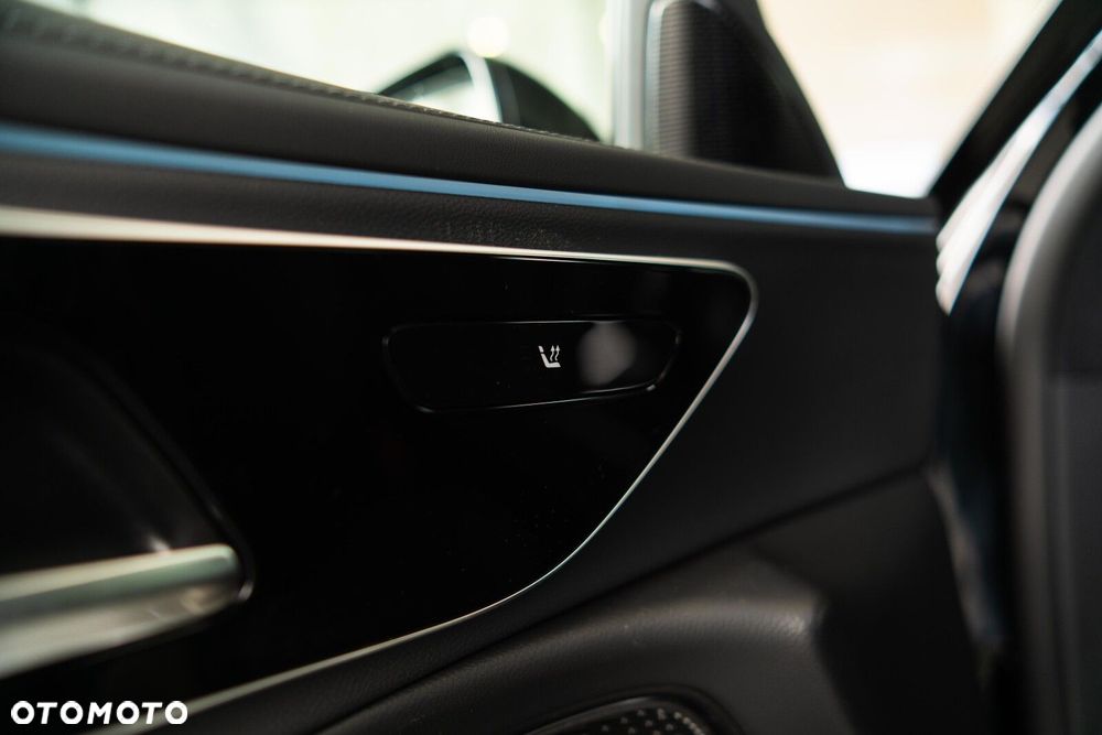 Mercedes-Benz Klasa E - 20