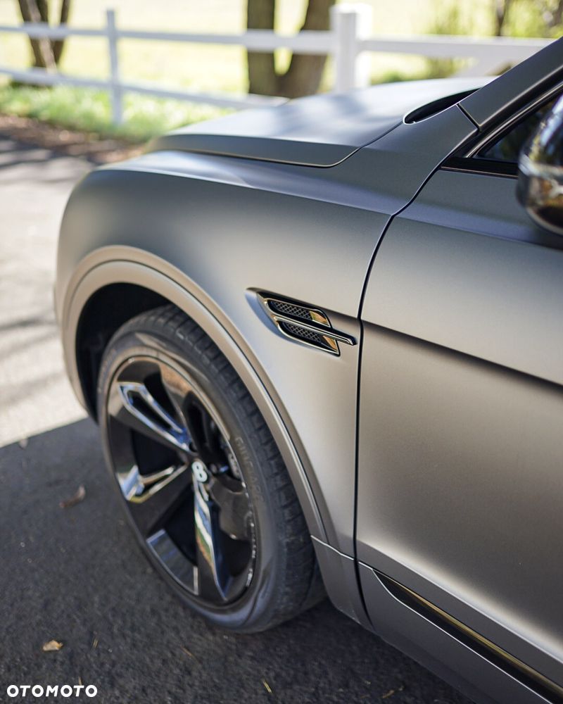 Bentley Bentayga W12 Mulliner - 10
