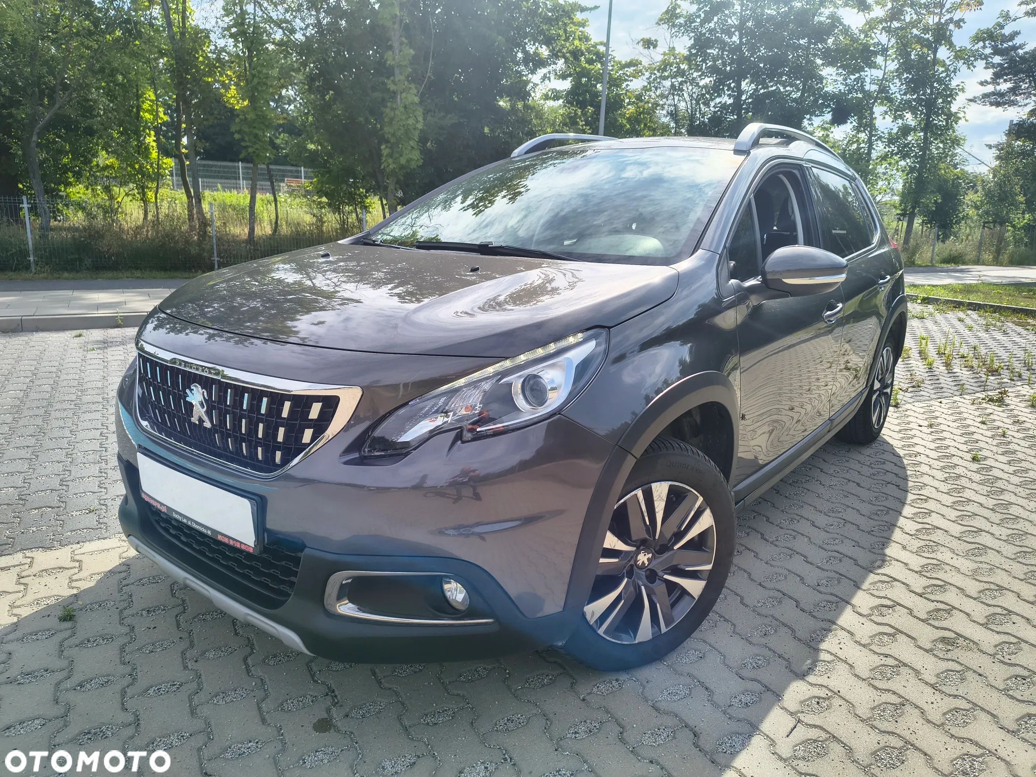 Peugeot 2008 1.2 Pure Tech Allure S&S - 1