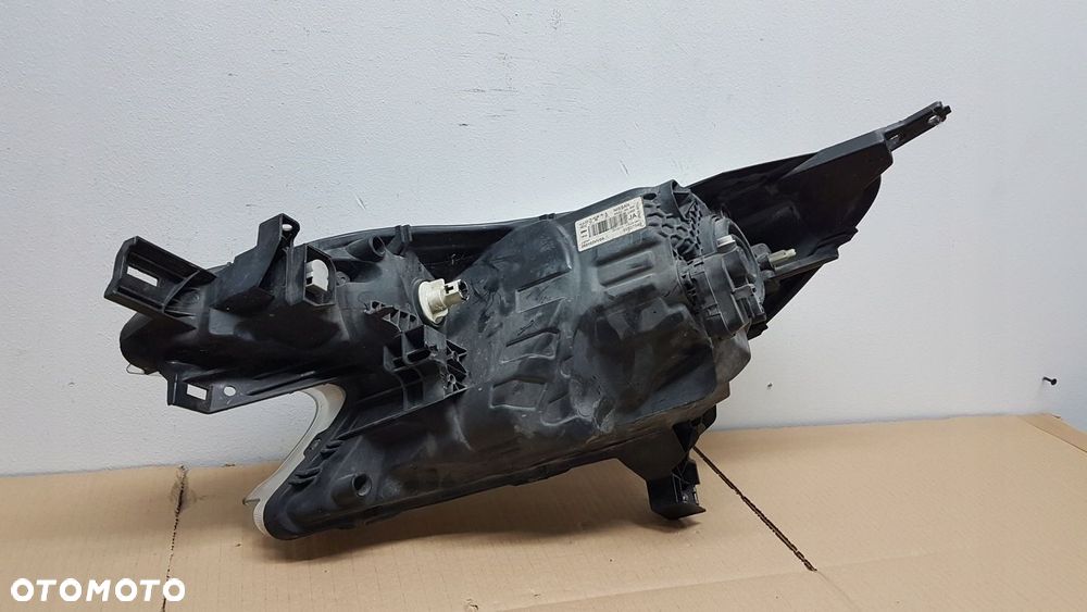 LAMPA PRZÓD PRAWA NISSAN NOTE E12 12-16 EUROPA - 12