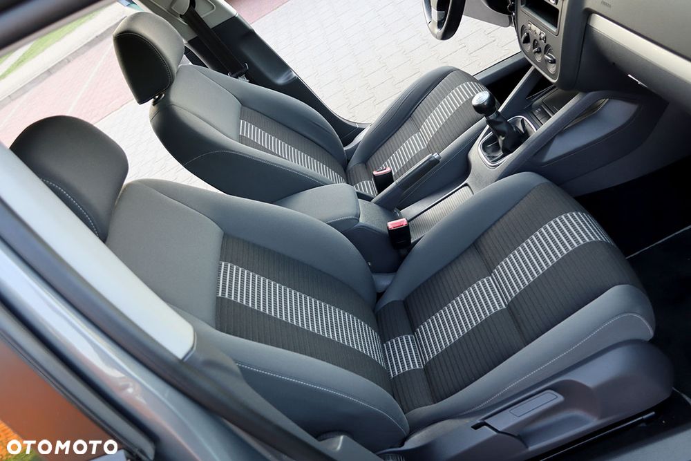 Volkswagen Golf 1.4 TSI United - 25