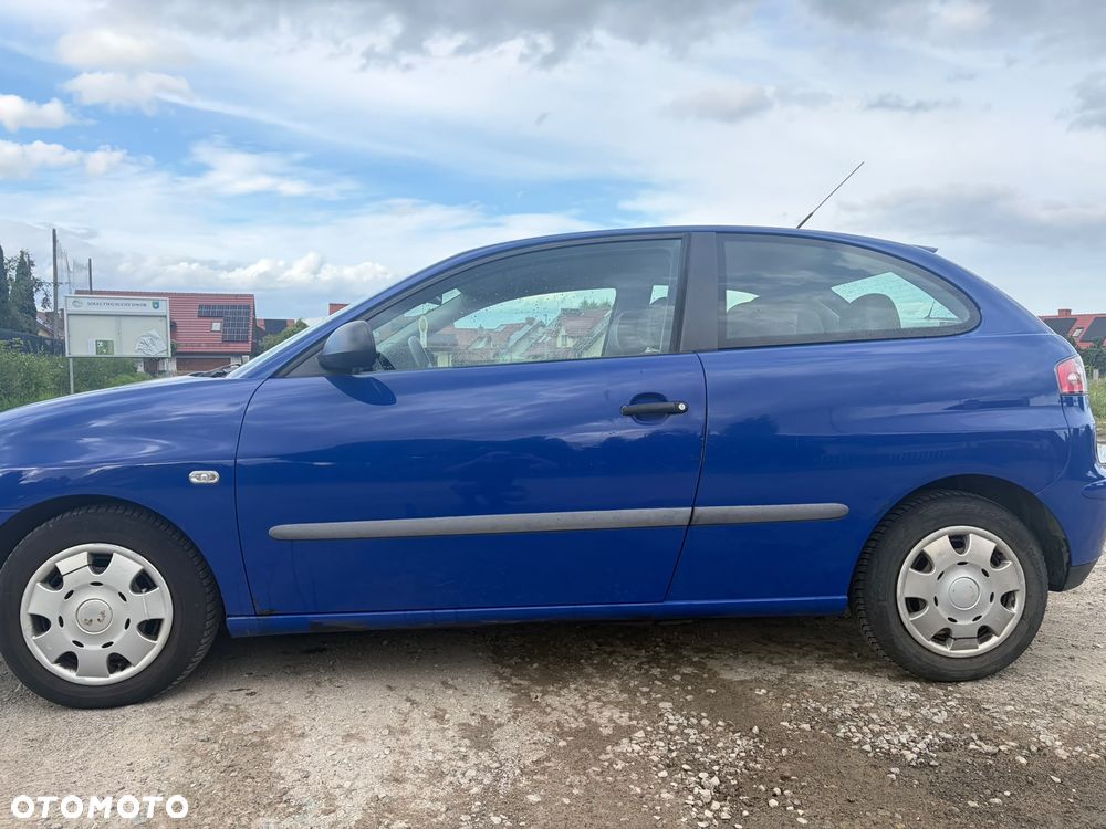 Seat Ibiza 2002 photo 3