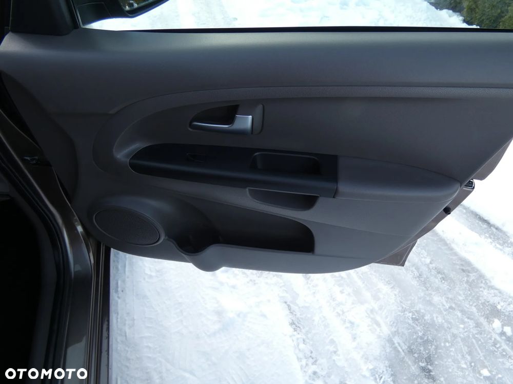 Kia Venga 1.6 CVVT Dream Team Edition - 37