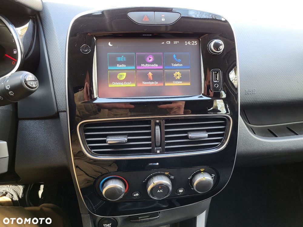 Renault Clio - 25