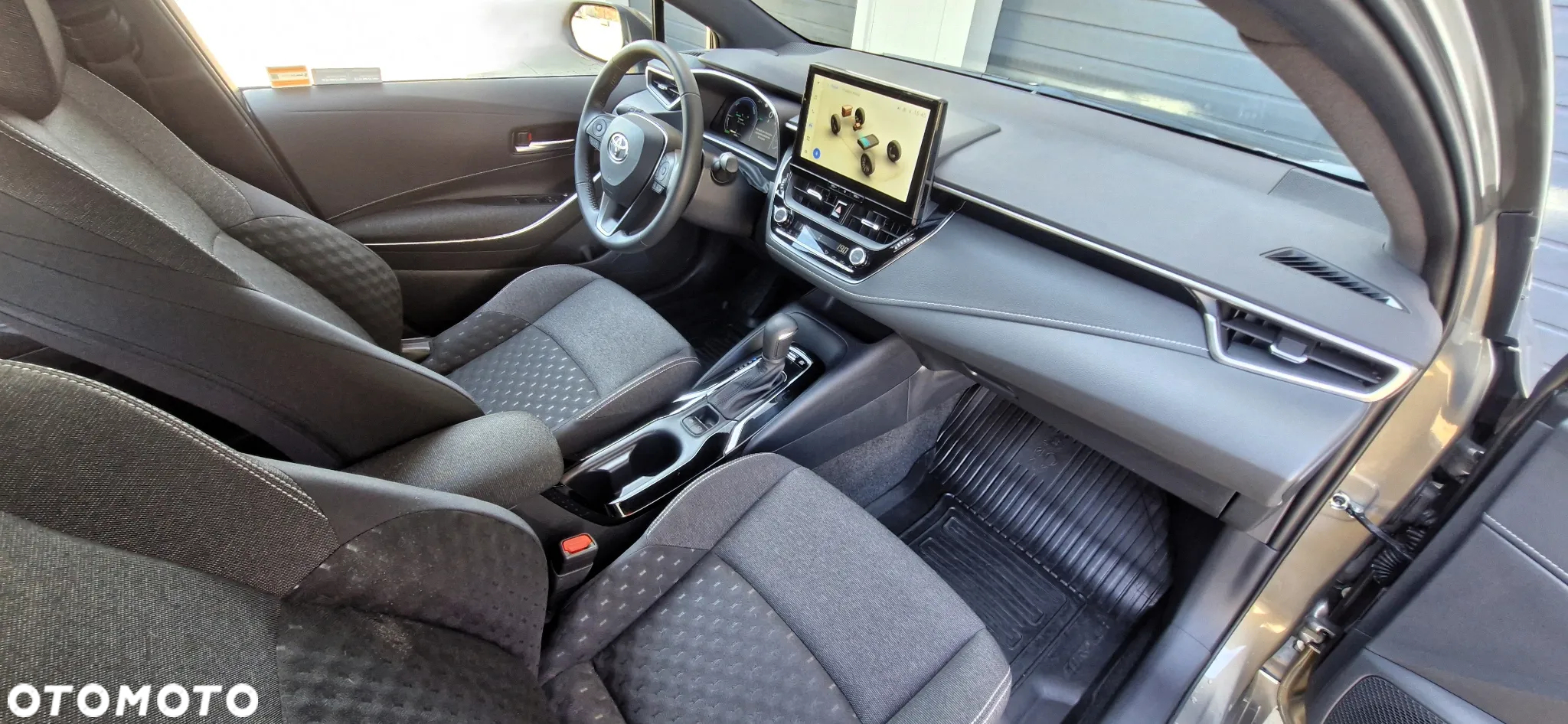 Toyota Corolla 1.8 Hybrid Comfort - 15
