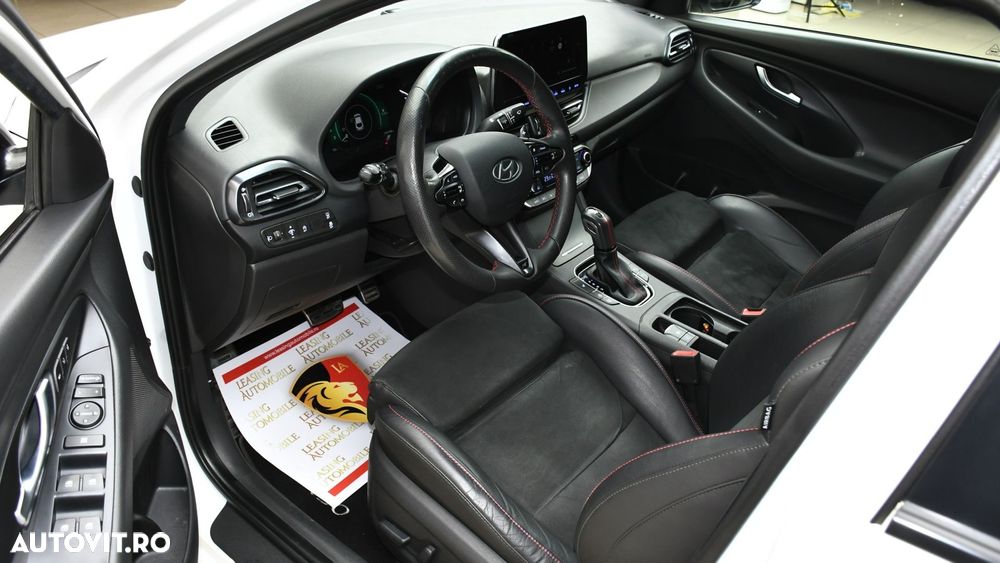 Hyundai i30 1.5 T-GDI 48V-Hybrid DCT N-Line - 11