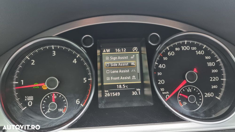 Volkswagen Passat 2.0 TDI 4Motion BlueMotion Technology DSG Highline - 13