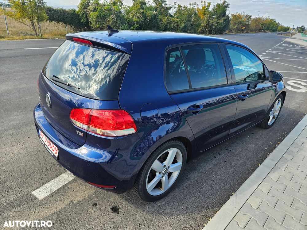Volkswagen Golf - 6