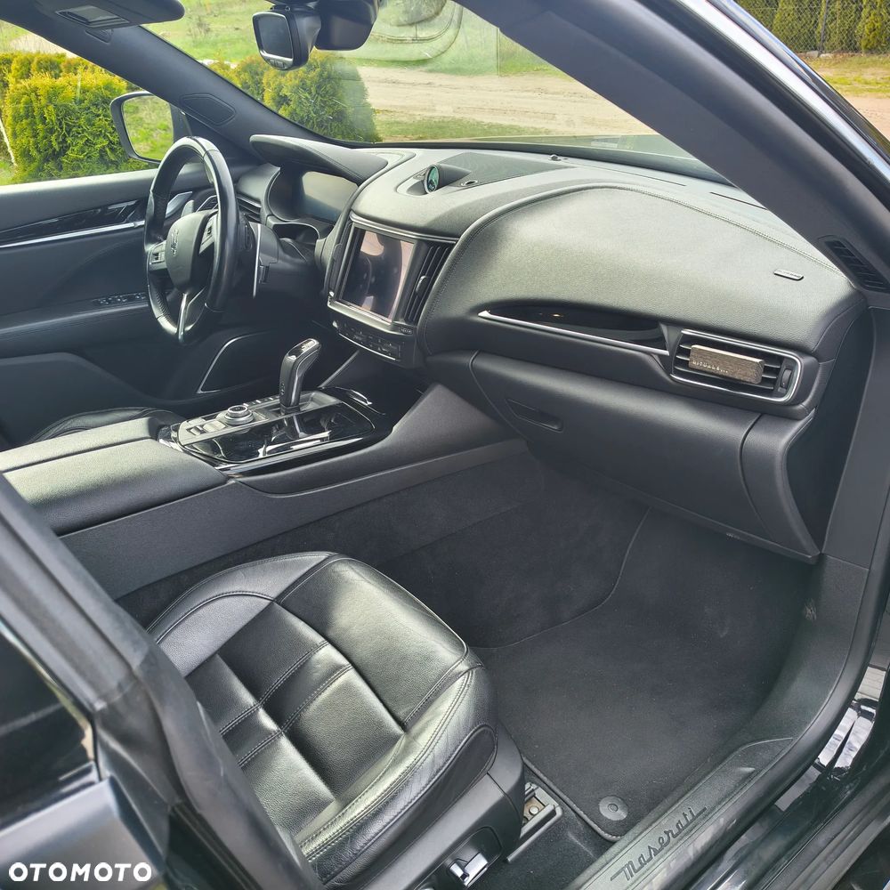 Maserati Levante S Q4 GranLusso - 11