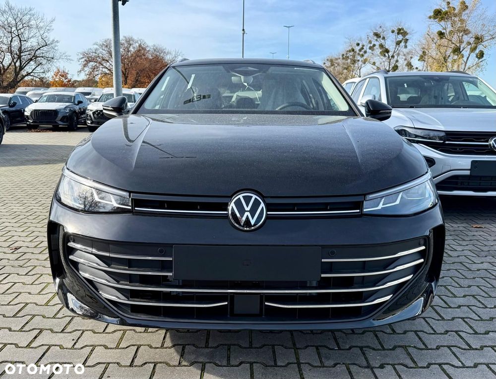 Volkswagen Passat - 4