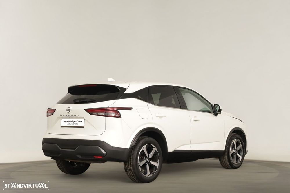 Nissan Qashqai 1.3 DIG-T N-Connecta Xtronic - 4